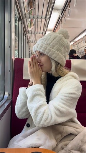 Alisa Lukshina on Instagram: "#日本 #神様 #ありがとう #祈り #お寺"