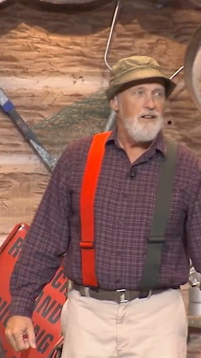 Raise your hand if you know The Possum Lodge Oath and Salute - it’s Latin…sort of #ThePossumLodge #possumoath #TheRedGreenShow #membersonly #SupportTheLodge #playdead | Red Green