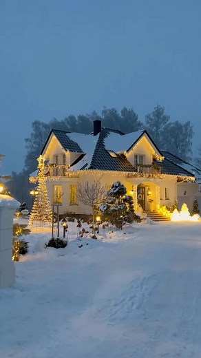 Who else is excited!?🎄 #christmas #xmas #decor #decoration #christmasdecor #snowman #snow #love #food #bestofchristmasss | Best Of Christmas