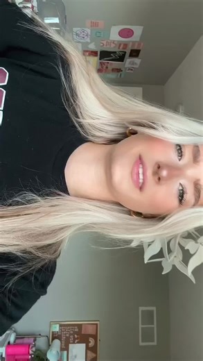 💁🏼‍♀️💅🏻#blondeblindness