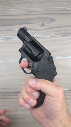 Original vs 2.0 Bodyguard: What's Different? #revolver #comparison #edc