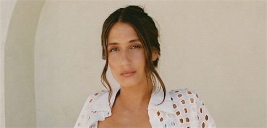 Amanda Batula Height, Age, boyfriend, Ethnicity, Family, Biography