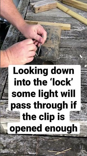 Alternative method to open a rat bait station without a key