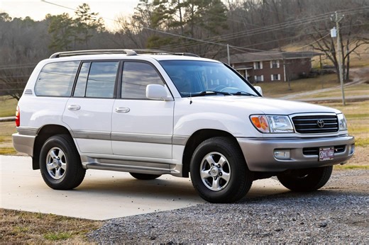 2002 Toyota Land Cruiser - V8 Power, 4WD, Locking Center Differential, Unmodified