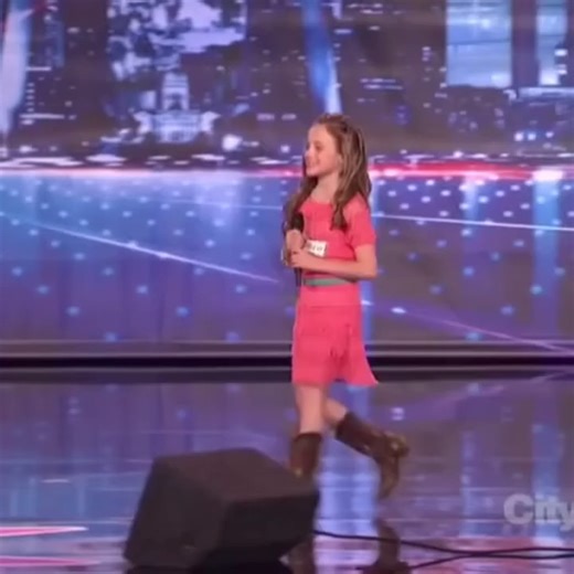 Cutie Amaze Judges With Her Amazing Voice | Vip 7