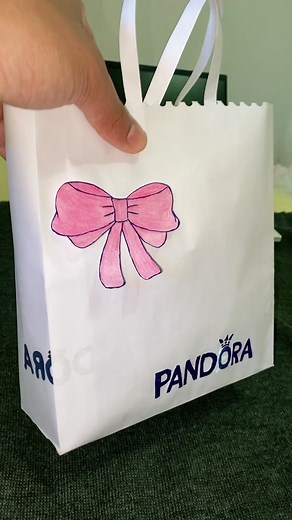 TUTORIAL PRESENTE DA PANDORA DE PAPEL ESTÁ NO MEU PERFIL, VÍDEO COMPLETO🎁💍#pandoramylove #pandora #pandorajewelry #pandoralovegood #papercrafts #atezanato #diy #tutorial