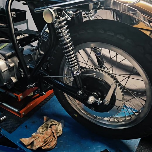 3.3K views · 46 reactions | Hurricane progress.Rear end just about done. Body kit off getting painted now. Oil tank mounted. Front end hub being built up now, triple tree and forks all done. Spent this arvo rebuilding the seat. This is gonna be a lot of fun and swear words.. | Angloclassics - Classic British Motorcycles | Facebook