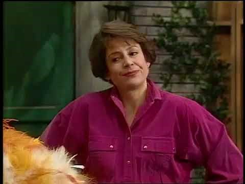 Sesame Street 3593: Mumford Makes Barkley Invisible (1997)