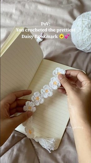 Daisy String Bookmark 🌼✨ #crochet #crochetdiy #diybookmark #crochettutorial #diy #crochetbookmark