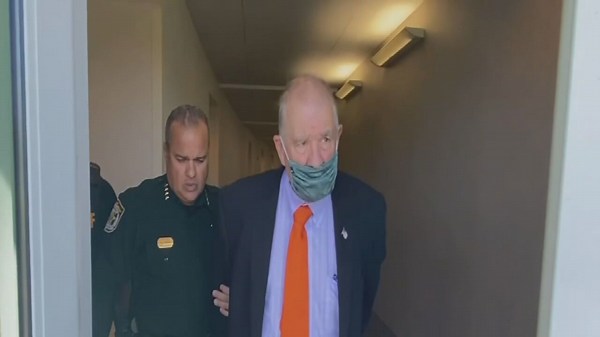 ‘Never happened’: State drops charges against defense attorney Hal Uhrig