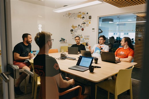 .NET / Full-stack Developer - Brno / Hradec Králové / Remote – Práce v MoroSystems | Cocuma