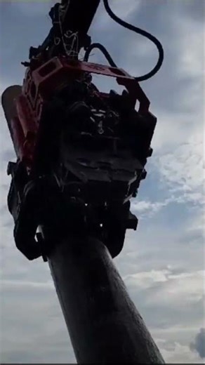 Amazing Sterling Multi-Sidegrip pile driver #sidegripvibrohammer