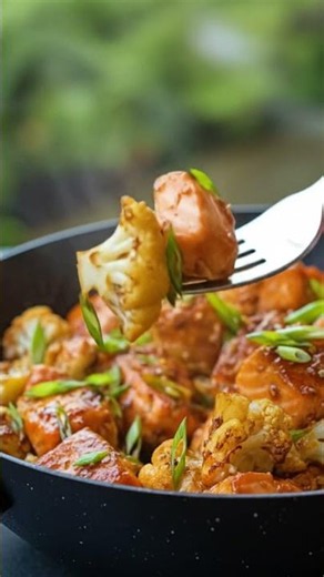 Ginger-Soy Salmon and Cauliflower Stir-Fry #salmon