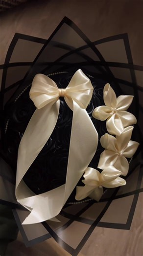 Elegant Black Bouquets for Valentine’s Day