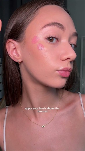 Stoppp applying bronzer this way I'm begging you 😩 Here's how to actually apply it 🫶 Using the