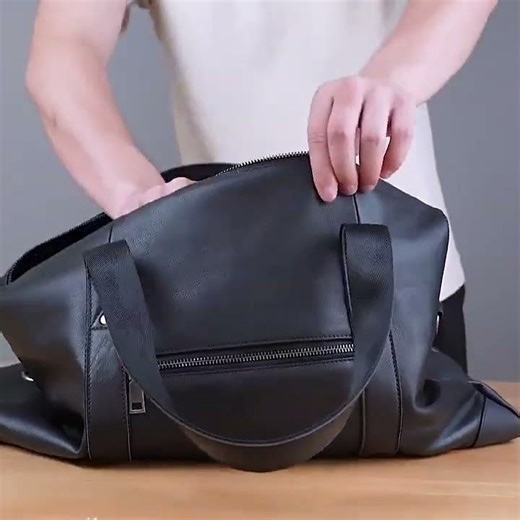 🔥 Luxury Leather Travel Bag You’ll Fall in Love With! 💼✨