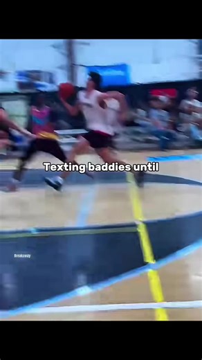 @Plug AI Part 25 Pulling numbers like it's NBA stats 😋📈🏀 The opener got her curious… but the life line? Yeah that’s the real cheat code. She tried to resist but had no choice but to fold 😮‍💨 If you’re still fumbling the bag in the DMs, take notes. The blueprint is in the bio ⚡️ Follow for more texting plays and elite rizz. #shootyourshot #huzz #rizzgod #marlon #rizzler