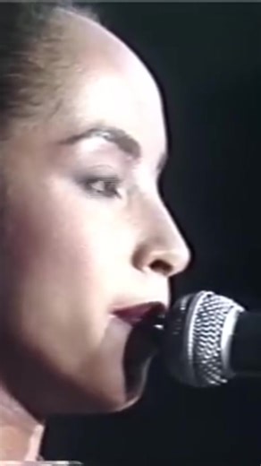 Sade - Sally (Live at Montreux Jazz Festival, 1984) #Sade #Sally #Montreux #Switzerland #80s #SmoothJazz 🎷🤘