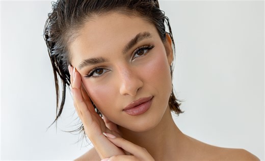 Adiós, 'microblading': la técnica de diseño de cejas que es tendencia en 2025 porque rellena calvas de pelo de forma más duradera y es mucho más favorecedora