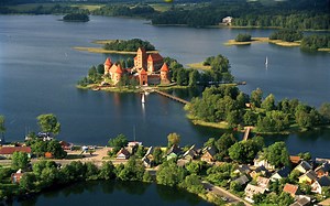 Castillo de Trakai | Lituania | Como llegar | Excursiones y Tours