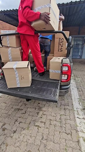 Efficient Box Loading and Unloading Techniques