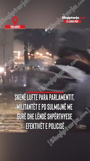 Shqiptarja.com on Instagram: "Në sheshin para godinës së Parlamentit po zhvillohen përplasje të forta mes protestuesve të Partisë Demokratike dhe efektivëve të Policisë. Report TV ka siguruar pamjet, ku duket se protestuesit po sulmojnë efektivët e Policisë me gurë dhe lëndë shpërthyese. ... #reporttv #shqiptarjacom #saliberisha #proteste #partiademokratike M.B"