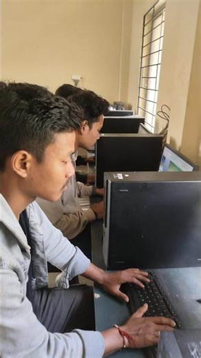 🚨 ITI Kaliabor,Today students learned how to create animations and presentations in MS PowerPoint.