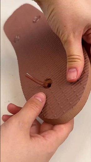 Emergency flip flop repair that actually works🩴👍 #lifehacks #diy