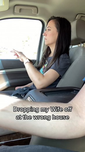 Went to wrong house again 😂 #couple #couplegoals #husbandwife #comedy #wife #husband #relationship #prank #prankwars