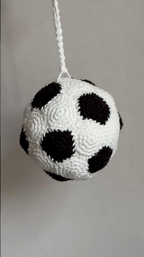 Let’s make a football! ⚽️ | Crochet a ball