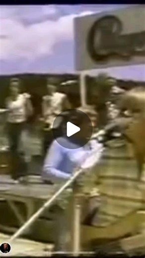 @70s.core on Instagram: "Chicago- Call on me- 1974📍 A very rare Chicago footage, the 1974’s song Call On Me performed live at the Caribou Ranch, from TV special “Meanwhile back at the ranch”, aired on August 16, 1974 “Call on Me” is a song written by Lee Loughnane for the group Chicago and recorded for their album Chicago VII (1974). Peter Cetera sang lead vocals and the arrangement makes prominent use of conga drums played by Guille Garcia. #chicago #callonme #leeloughnane#petercetera #terryka