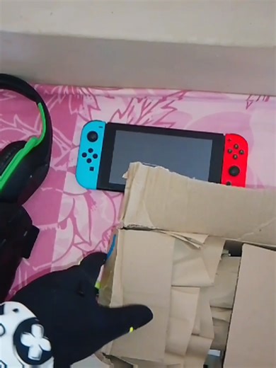 Unboxing the Nintendo Switch Joy-Con Controllers