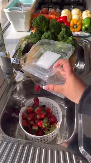 50K views · 1.2K reactions | ASMR Kitchen restock 識索陋 @tia.taks @sandragivesyouwings @kaylagresh @martine.hjelting @reneikoko # | Asmrnvibes | Facebook