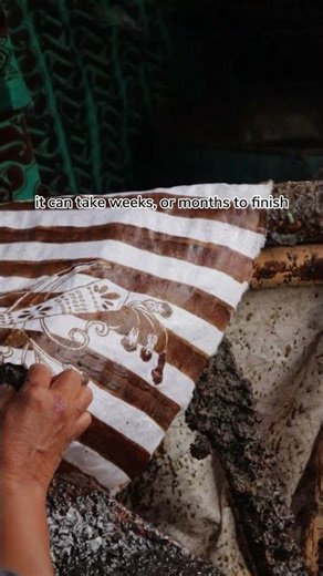 Hand drawn vs stamped batik