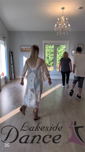 🤠 Beginner Line Dancing Course! 🤠 Try something NEW in 2026! Join us at Lakeside Dance for our Beginner Line Dancing Course starting Jan 7th! Call or Text 705-770-8184 or email info@lakesidedance.ca 🎁🎁Gift Certificates available!🎁🎁 | Lakeside Dance