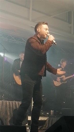 Cheeky wee video of our own scouse boy Nathan Carter singing a rendition of #letyourloveflow | Nathan Carter Belfast fans