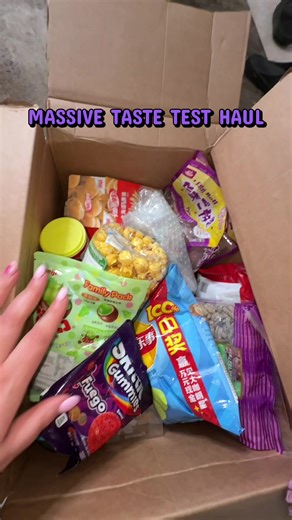 Massive Japanese & Chinese Snack Taste Test