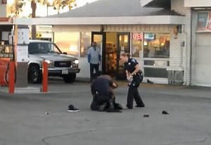 Female Officer Literally Beats The Shoes Off A Man With Her Baton!
