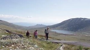 Needing a weekend adventure? The Snowy Mountains has an abundance of hiking trails for all levels of explorers! Come take a walk around Australia's highest peak, Mount Kosciuszko, and #ConquerKozzie this summer! #snowymountainsnsw #snowiesinsummer #moretoitthanyouthink #NewSouthWales #MountKosciuszko #hiking #bucketlist #topofaustralia #thredboresort Thredbo Resort | Snowy Mountains