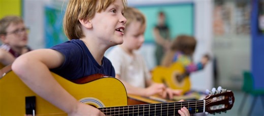 Walthamstow Holiday Camp - Summer wc 17th August - Strum Stars (Y3 - Y6)