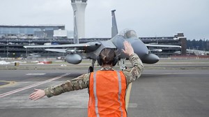 2M views · 52K reactions | When female F-15 fighter pilots take action #f15 #femalepilot #womenpilot #pilot #usaf #f16 #f18 #military #usmilitary #aviationlovers #fighter #viralposts | Ovita Military | Facebook