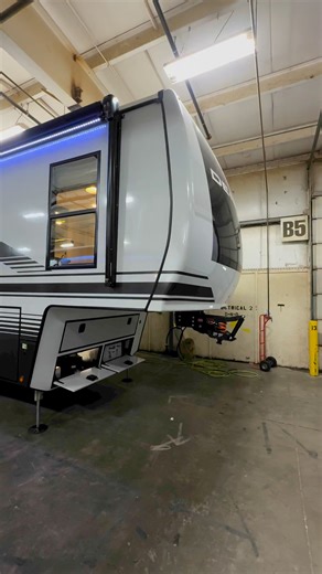 2025 Denali 366RK #denali #rv #rvtour #tinyhome #karavan #travel #roadtrip | The RV Hunter