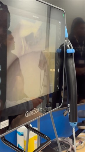 Each One, Teach One… Diversity CRNA 2025 Information Session & Airway Simulation Lab Workshop hosted at Rosalind Franklin University of Medicine & Science for marginalzed critical care nurses from across the country before applying to CRNA Programs Dr. David Moffor, DNP, CRNA as preceptor to RNs who once perform the fiberoptic intubation skill, who will in turn teach the next ICU RN paired up with immersive learning. A see one, do one, teach one profound moment in nurse anesthesia trajectory. No