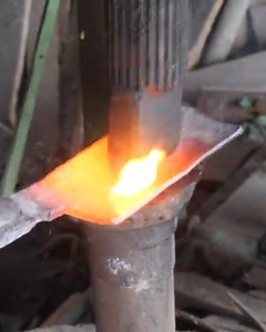 This kitchen cleaver has great quality#knifemaking | METAL WORKS