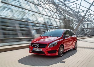 A Used 2014 Mercedes B-Class Is a Tesla-Powered, Electric Car Bargain