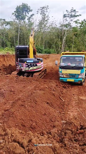 excavator #excavadora #excapator #operator_excavator #komatsu #komatsuexcavator #excavation #exca #eskavatör #operatormudapunyacerita #excavators #excavatorskills @Arie #excavatoroperator #excavatortiktok #excavator
