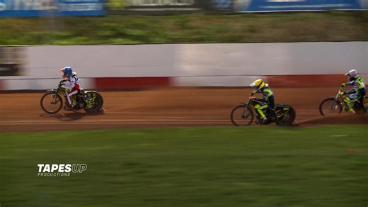 RACE ACTION 🎬🔥 𝗣𝗶𝗷𝗽𝗲𝗿 𝗽𝗼𝘄𝗲𝗿𝘀 𝘁𝗵𝗿𝗼𝘂𝗴𝗵 🔴 Jason Edwards 24 🔵 Ace Pijper 🟡 Declan Kennedy ⚪️ Simon Lambert www.redcar-speedway.tv Visit Redcar Speedway TV for full coverage of the 2025 season at the ECCO Arena. | Redcar Bears Speedway