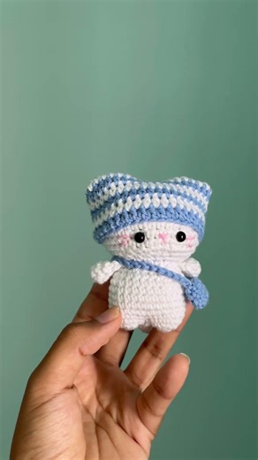 Crochet cat with cap and sling bag #crochetcat #cap #slingbag #handmade crochet #viralshort
