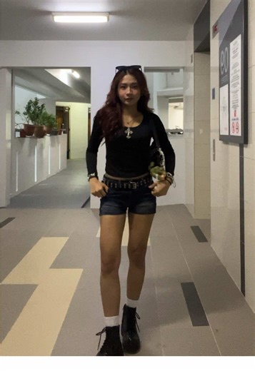 Stylish Green Keychain Outfit Inspiration