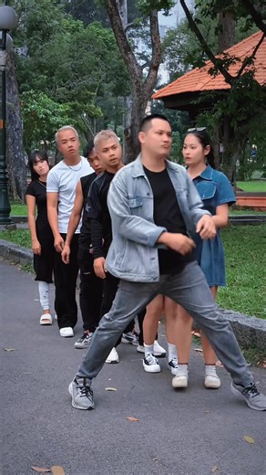 Video của NVN kindness channel (@nvn.kindness.channel) với bản nhạc nhạc nền - NVN kindness channel